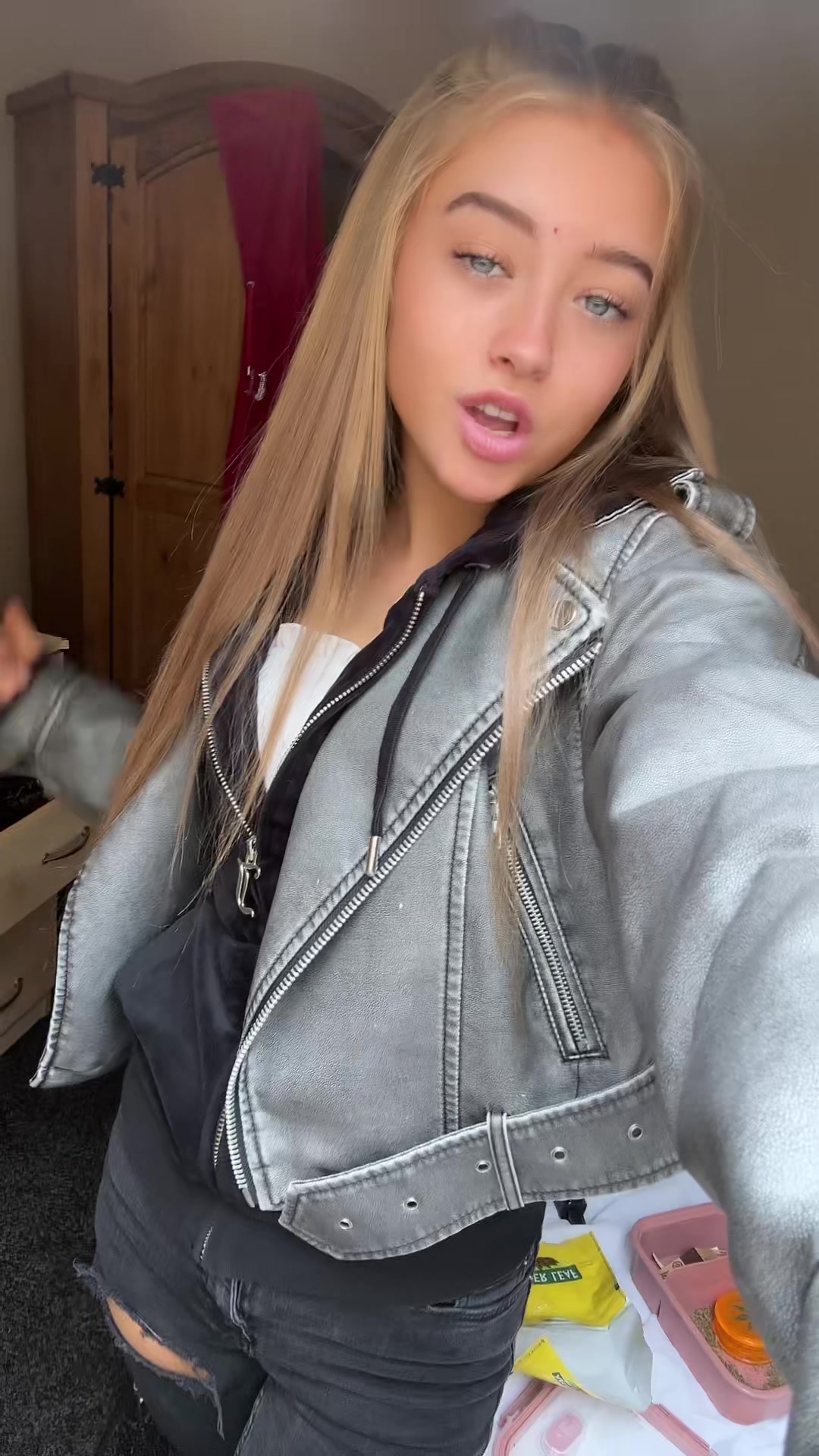 @ChloeBeebe