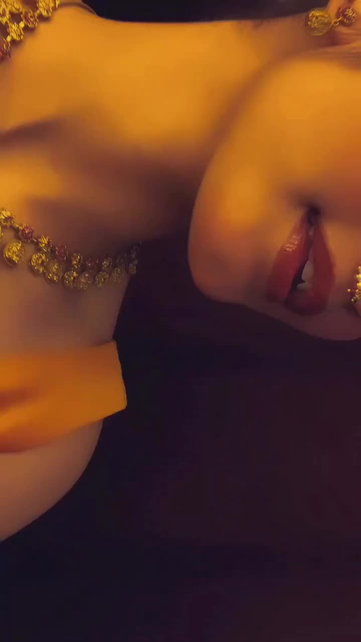 @AkshitaDwivedi