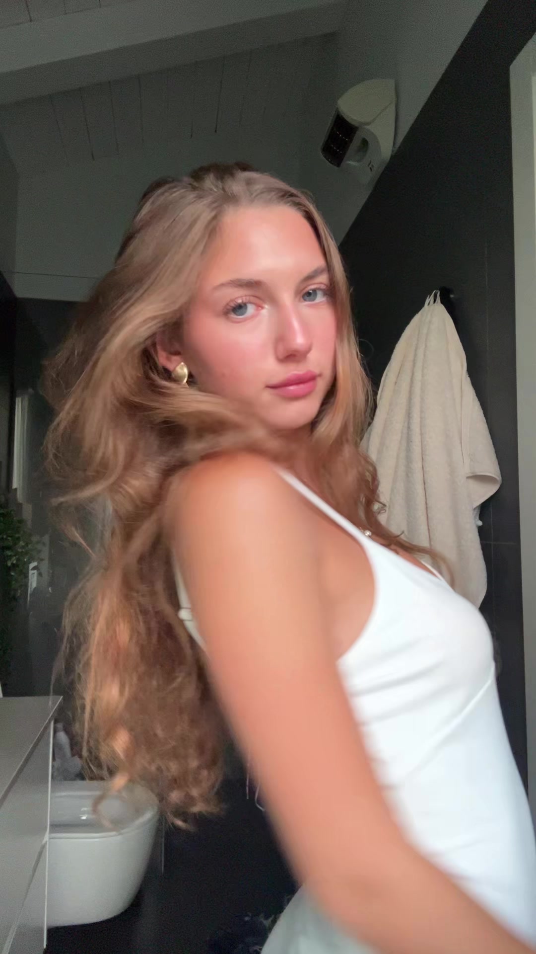 @Ella
