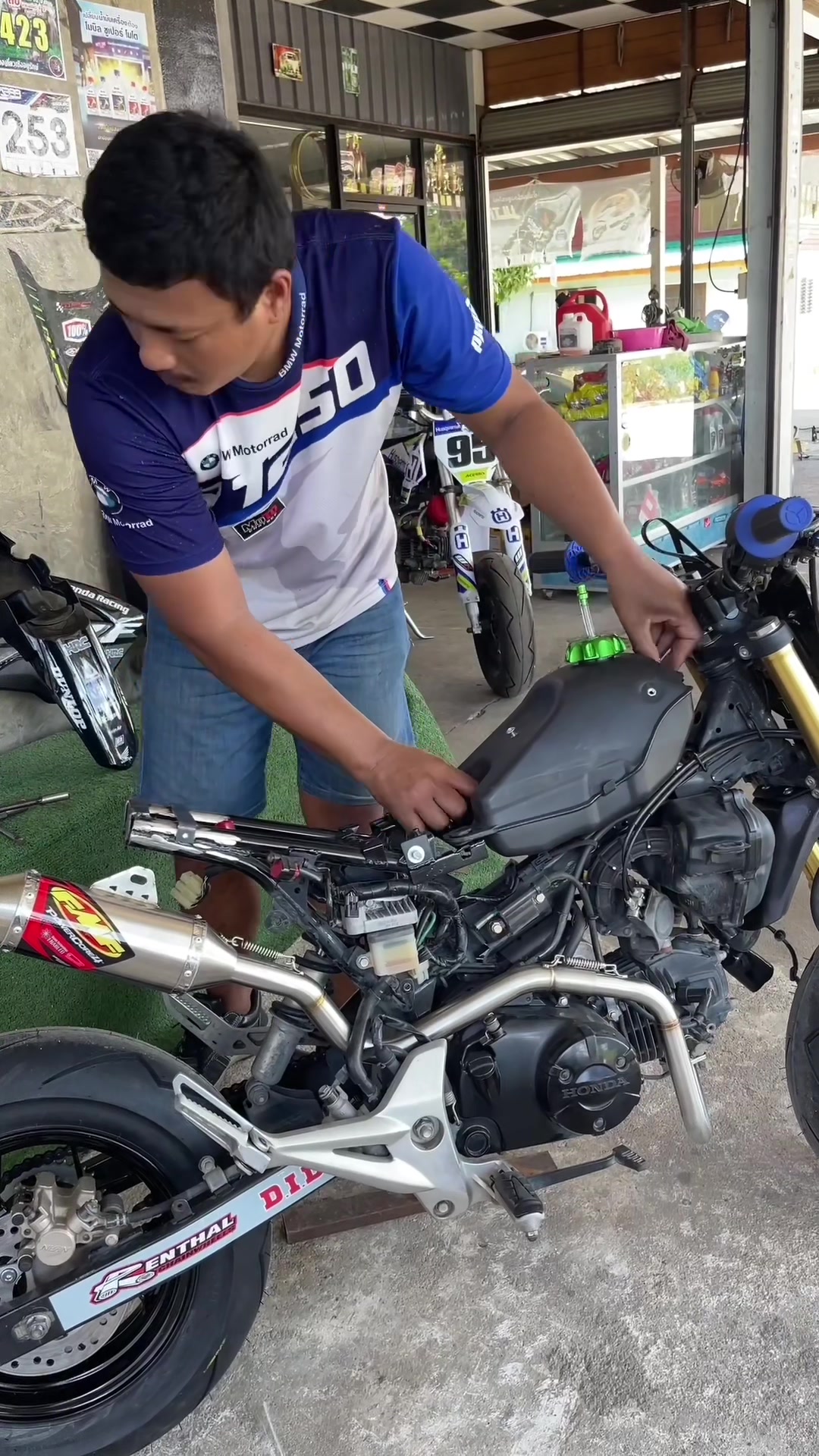 @Moto chatree