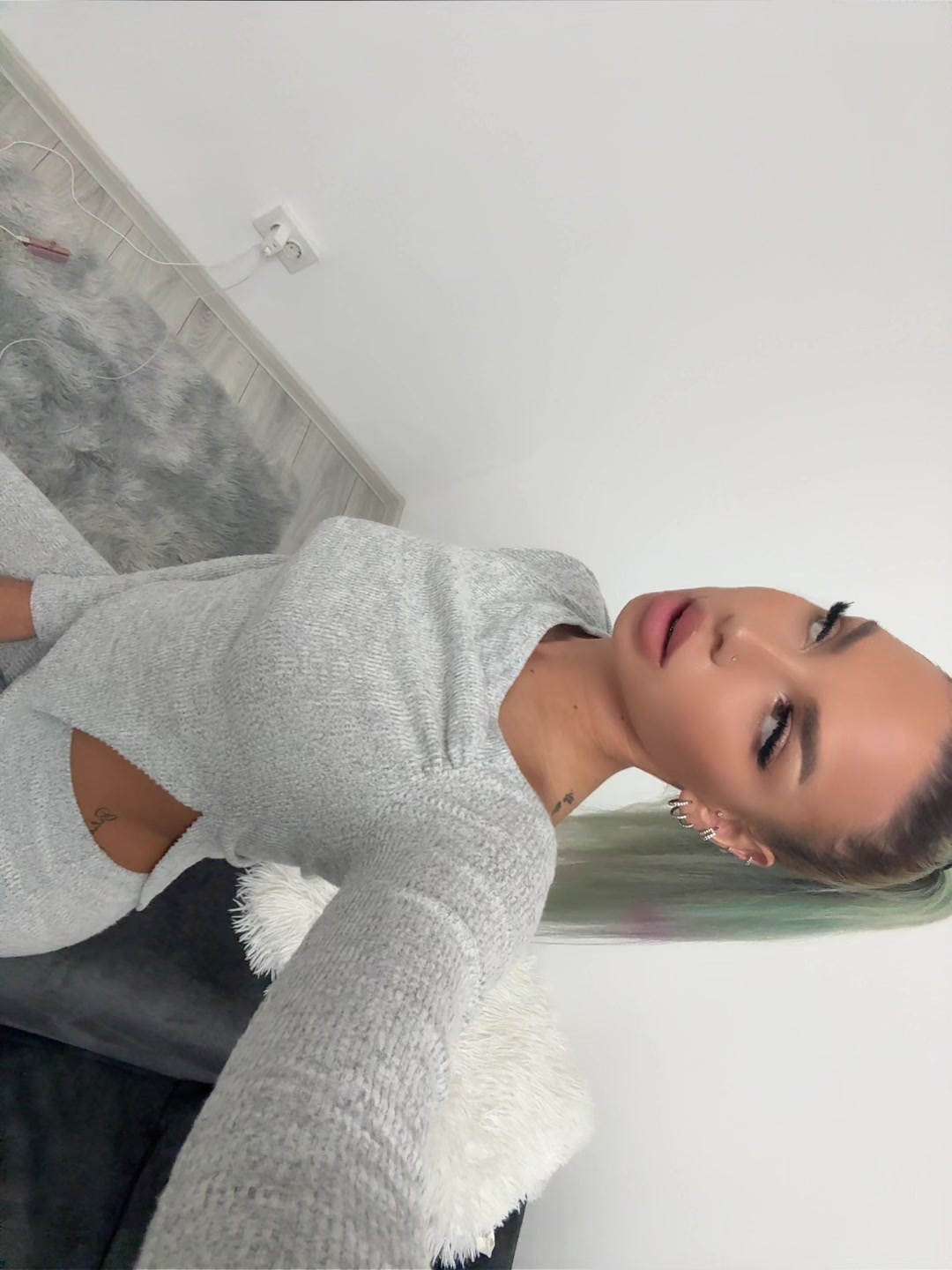 @Alllee