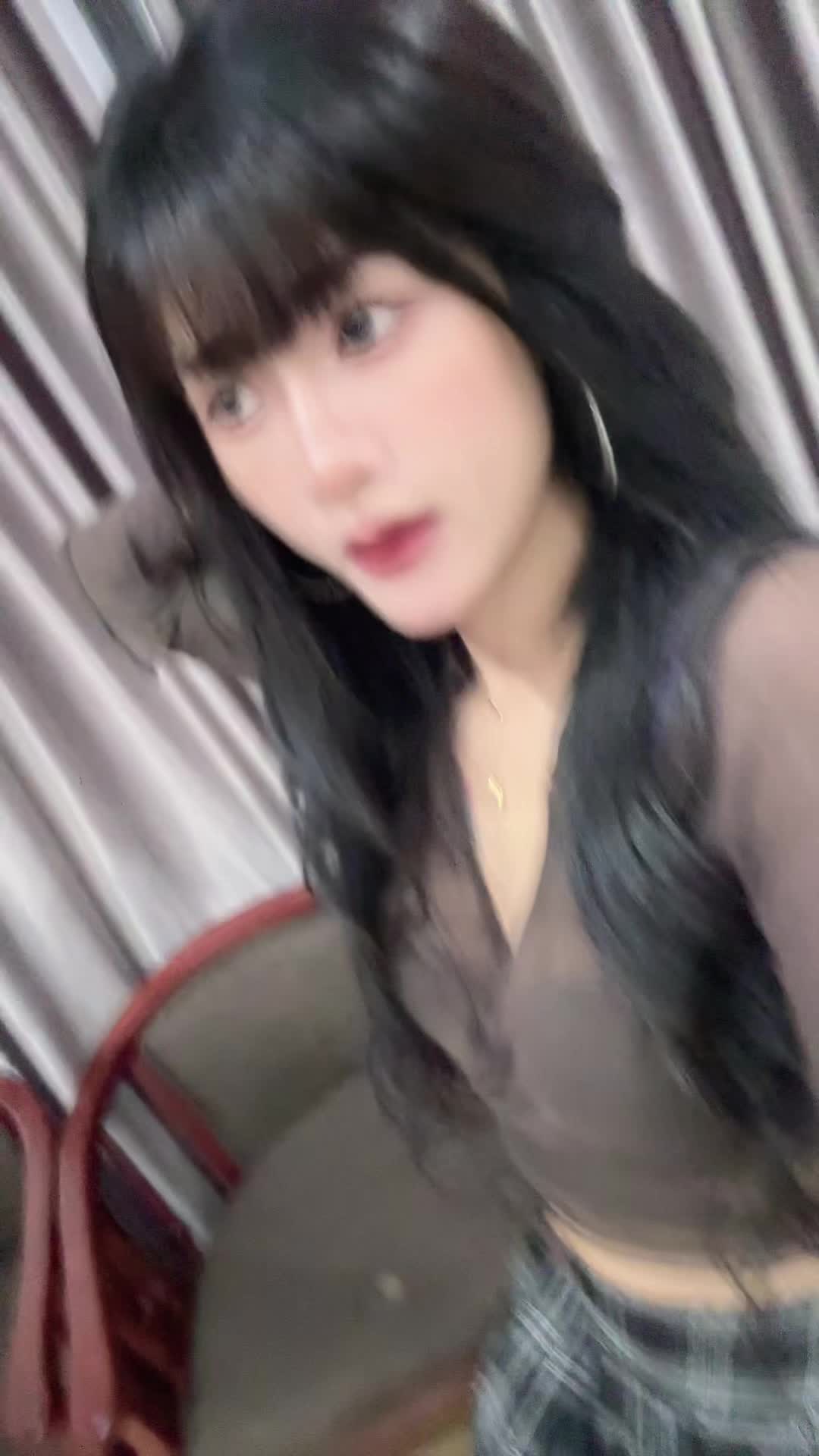 @Xiao Li Yun (ရှောင်လီယွင်)