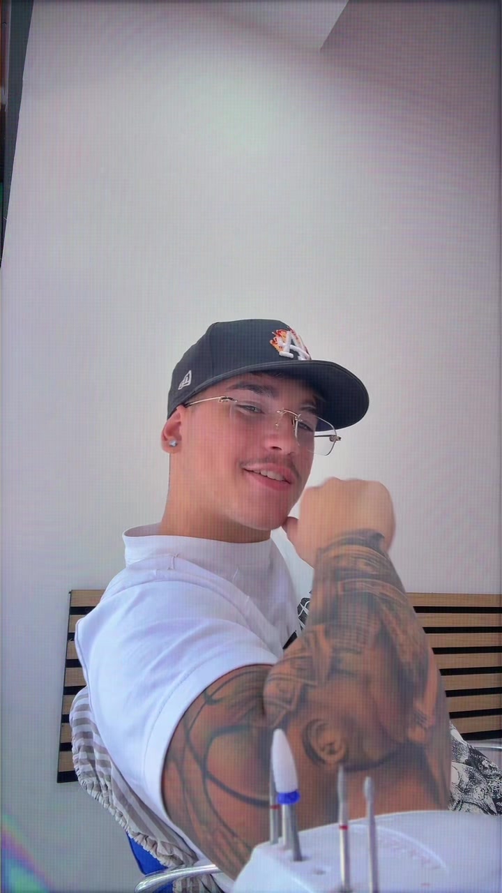@Ciroo.🧊