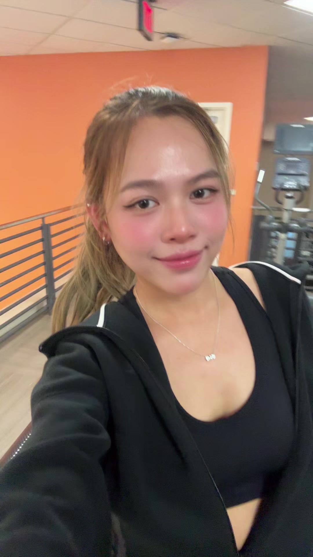 @Ăn Kem dưới mưa 🍦