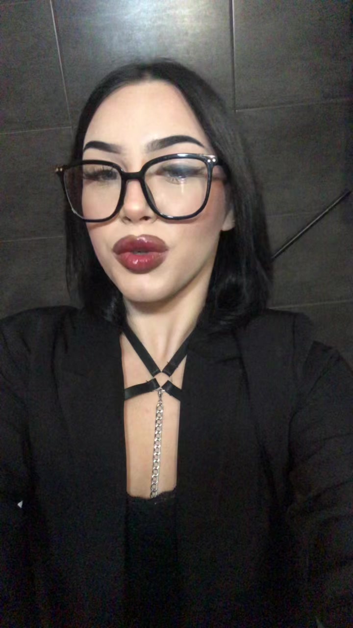 @tysia| ig; tvdmz