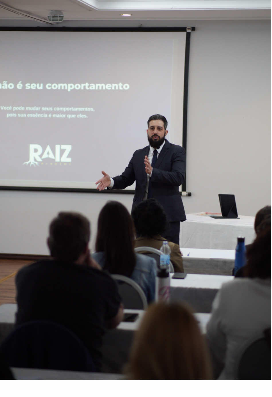 @raizacademy