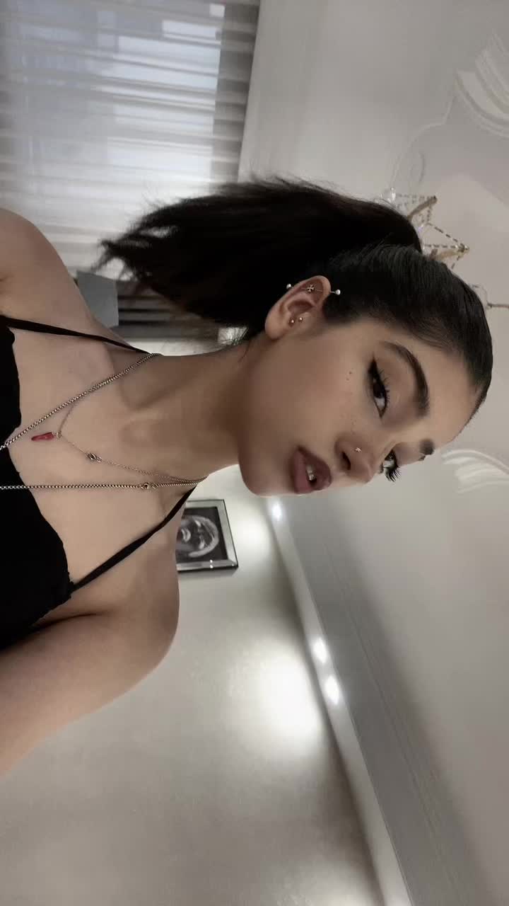 @avaaawoo