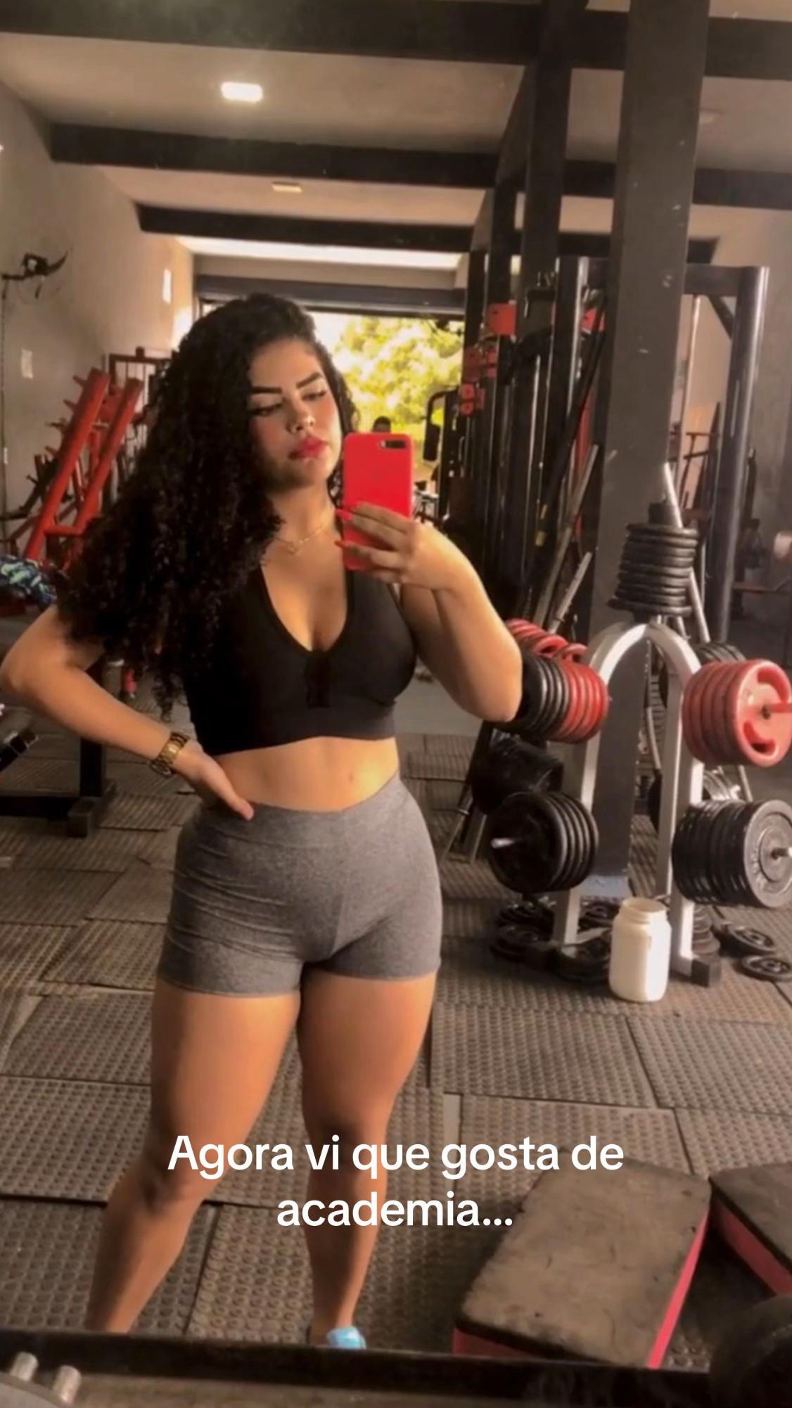 @victoriavillarim