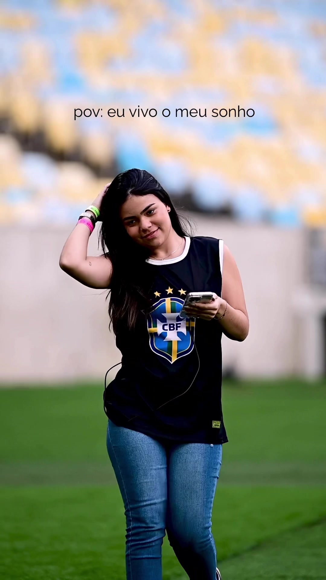 @Julia Calabria