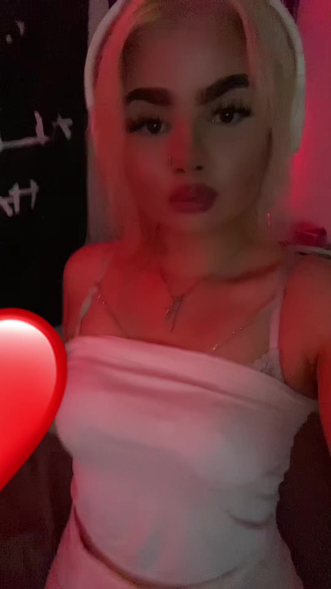 @n1whoo