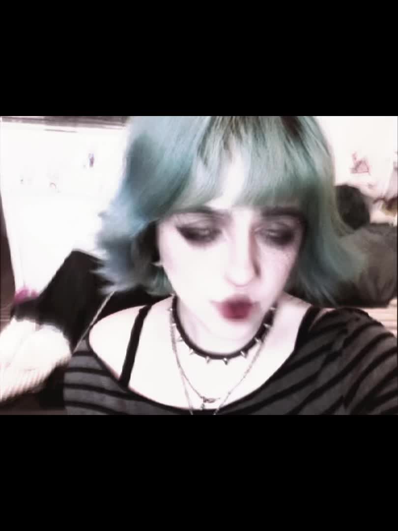 @𖤐𝙸𝙽𝚂𝙾𝙼𝙽𝙸𝙰𖤐