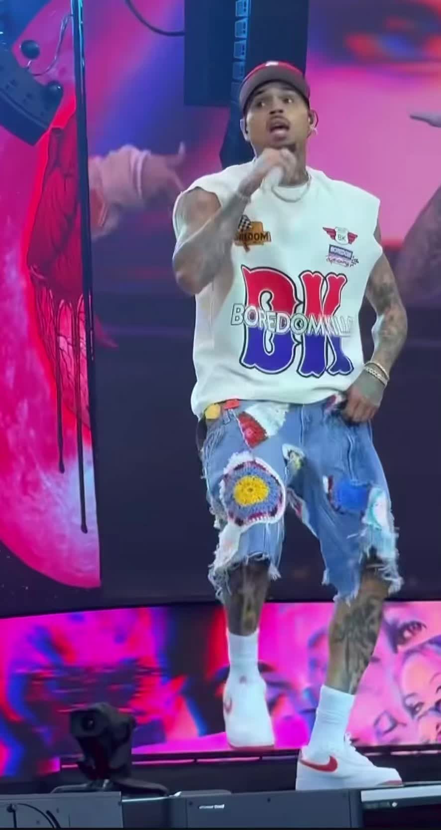 @Chris Brown fan page