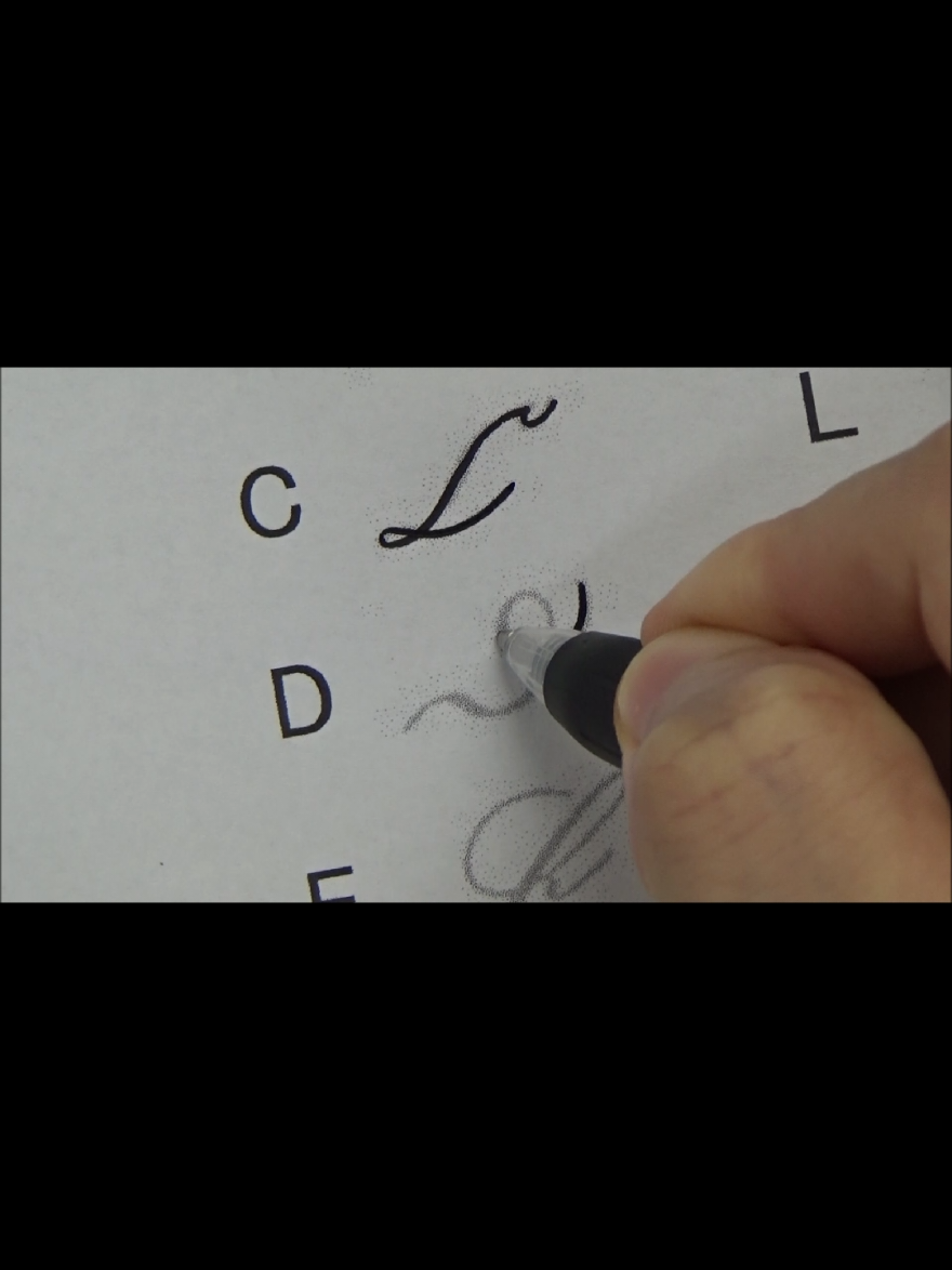 How to write old German cursive alphabet | 書道家 東宮たくみ (@tohgutakumi)