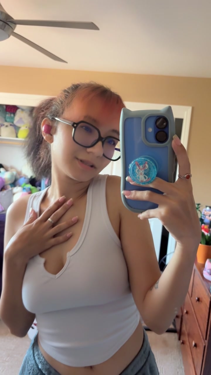 @♡ 𝕂𝕚𝕜𝕚 ♡