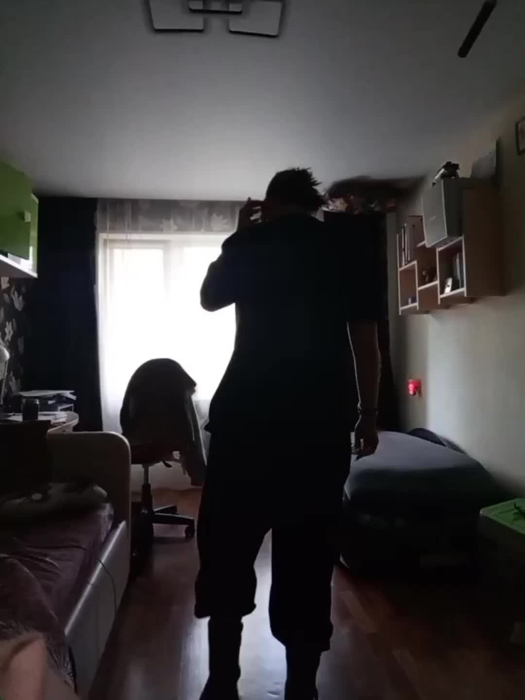@.@