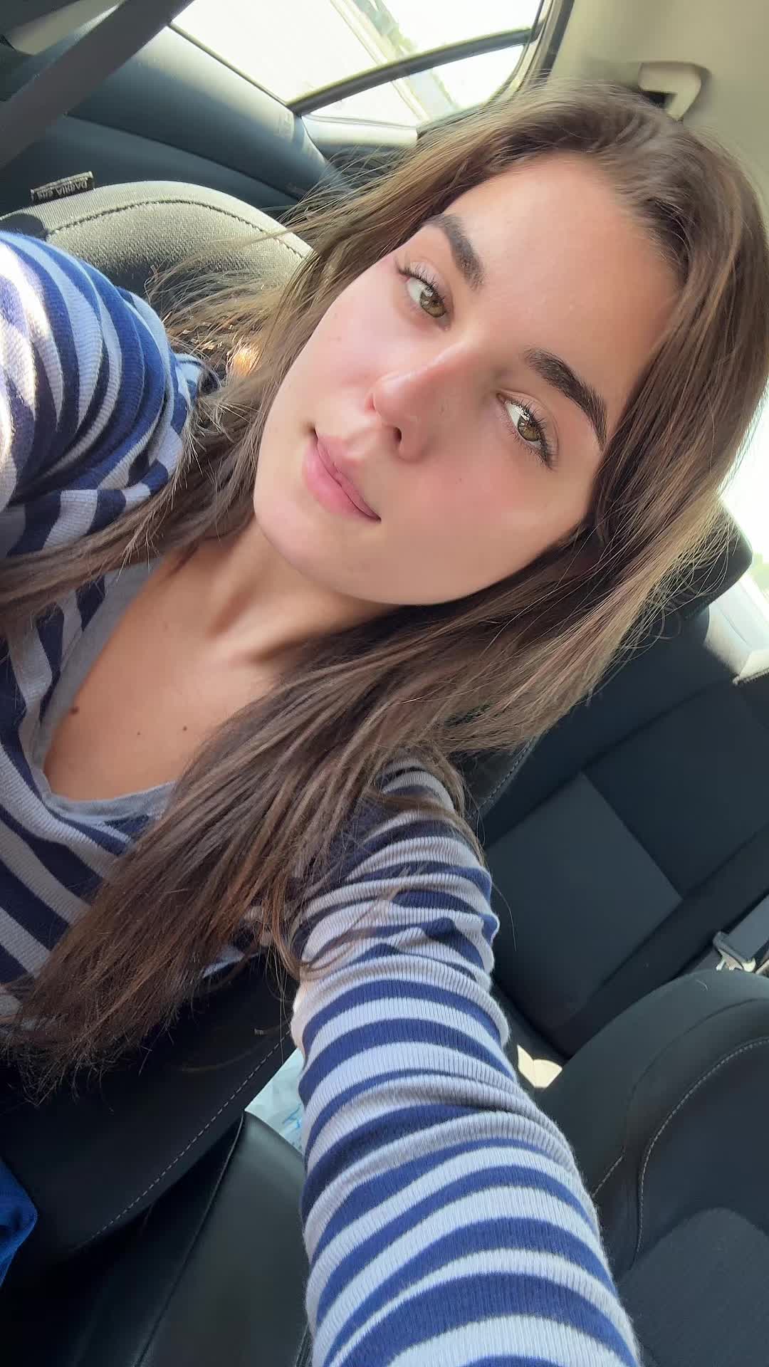 @hellafunchick
