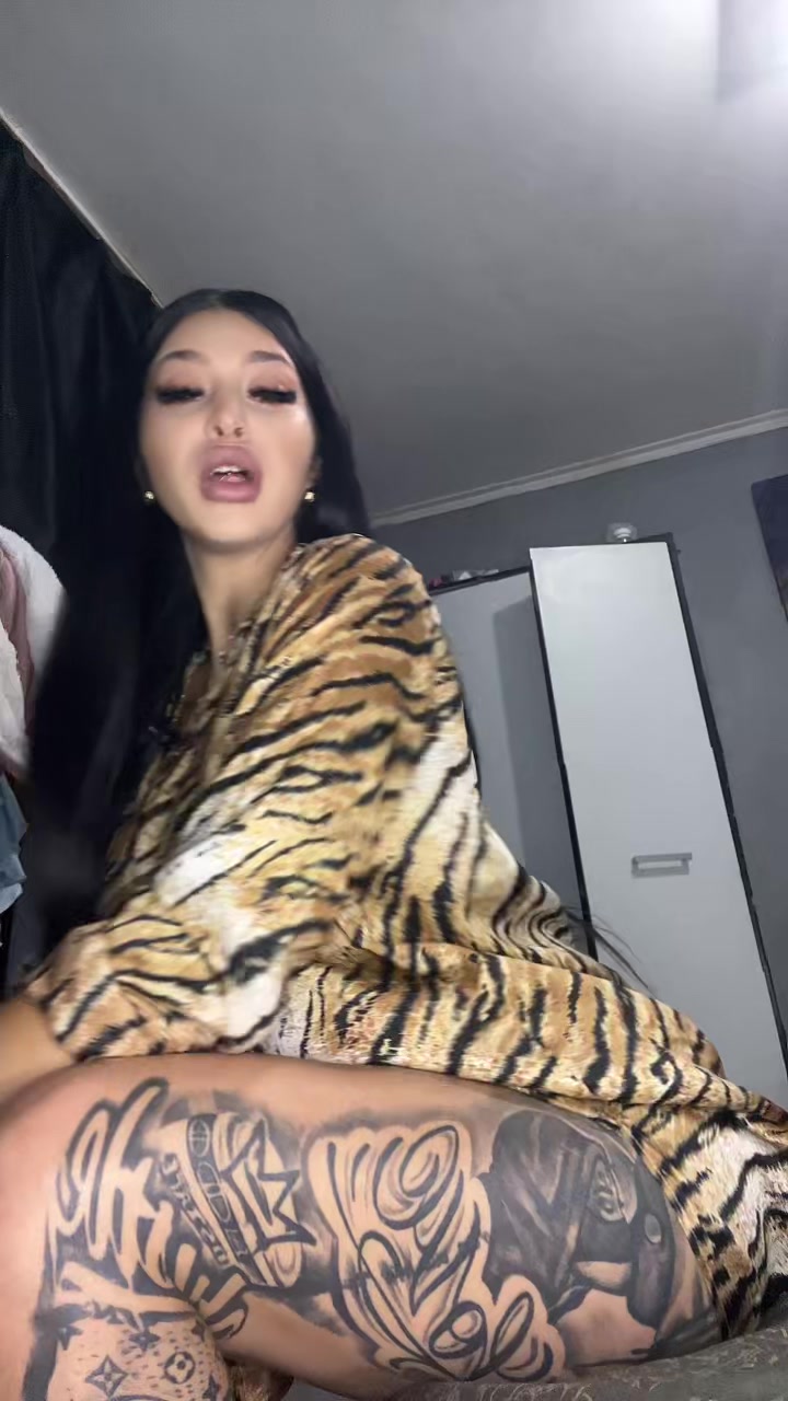 @veronicazuzuuu