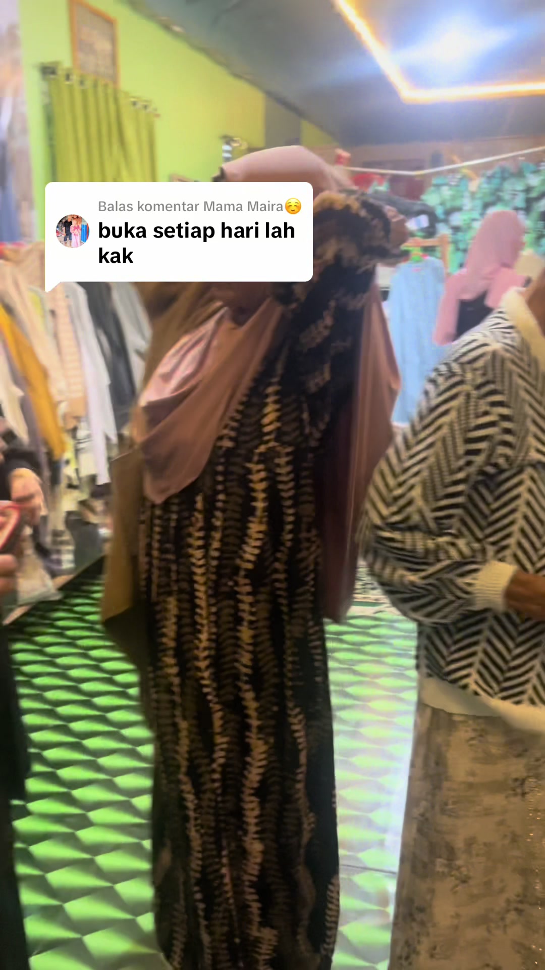 @Adelafashion1