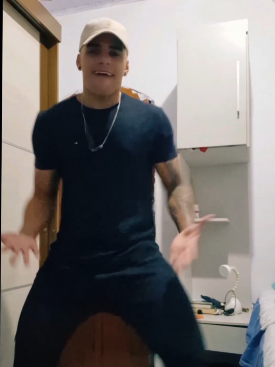 @Eli_oficial