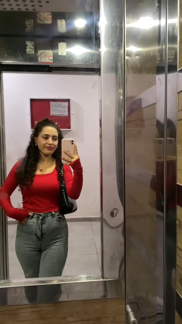 @B&uuml;şra Soylu