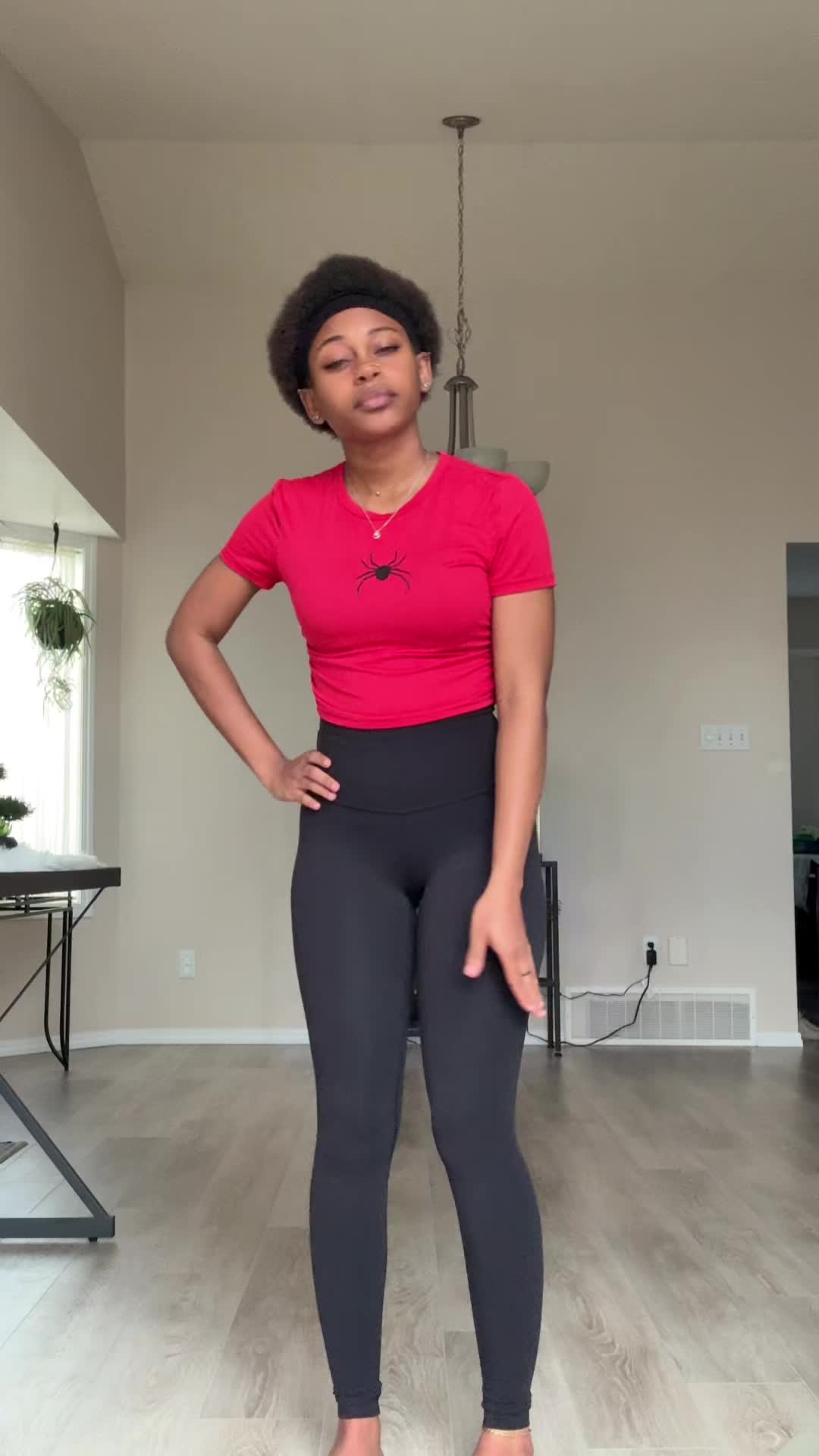 @Emily🖤👤