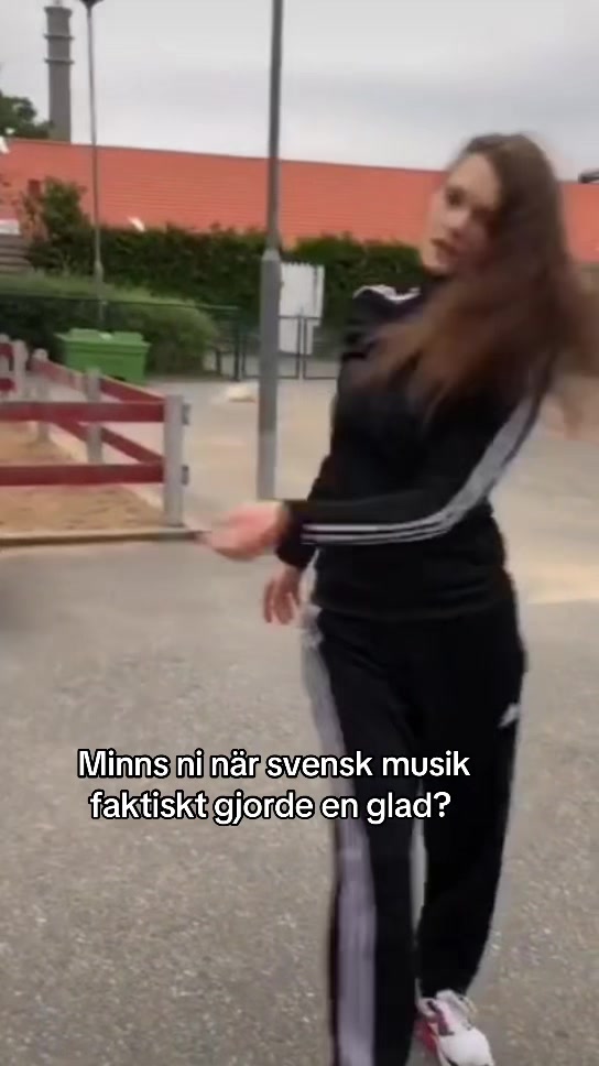 @Sara Panic