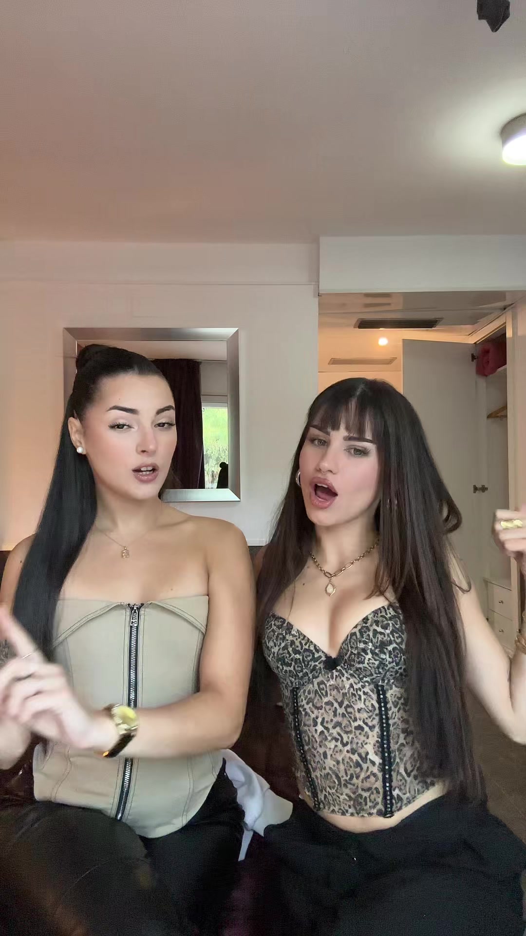 @Claclaclaux