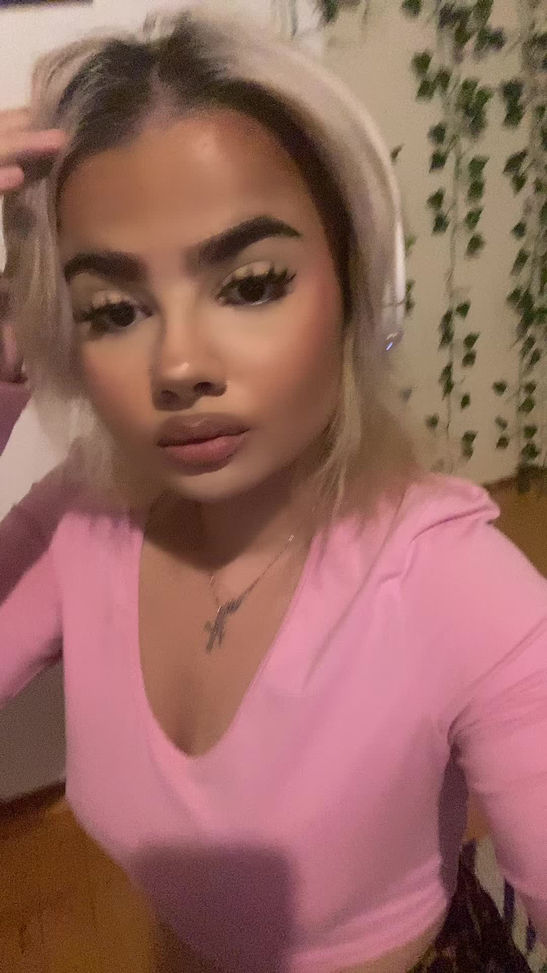 @n1whoo