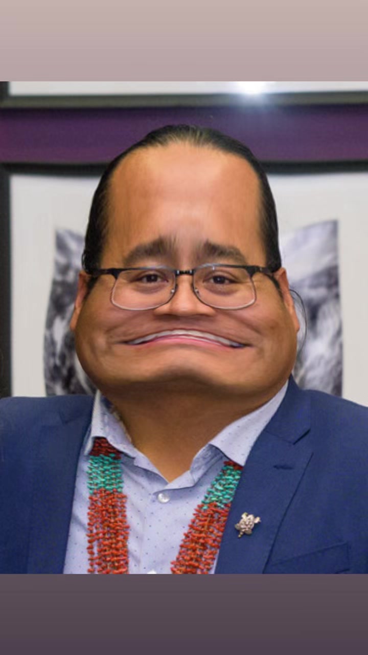 @Din&eacute; Resistance