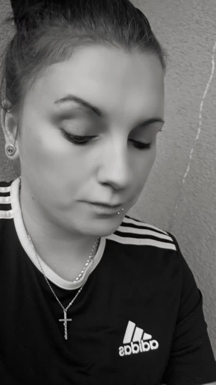 @🕊🖤⚜️Chiica⚜️🖤🕊