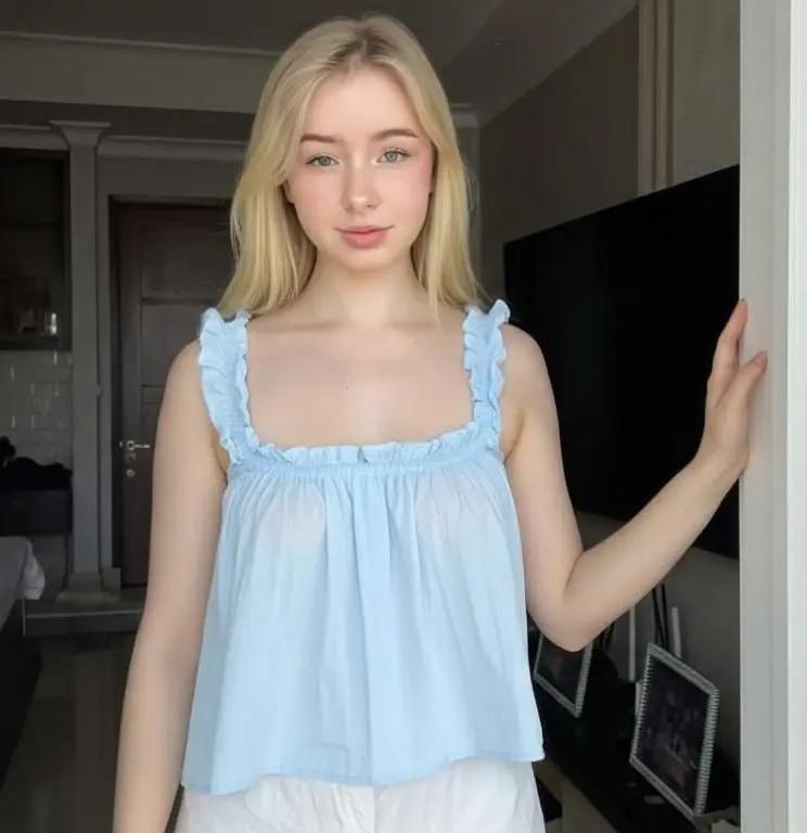 @BULE.BARBIE.DOLL