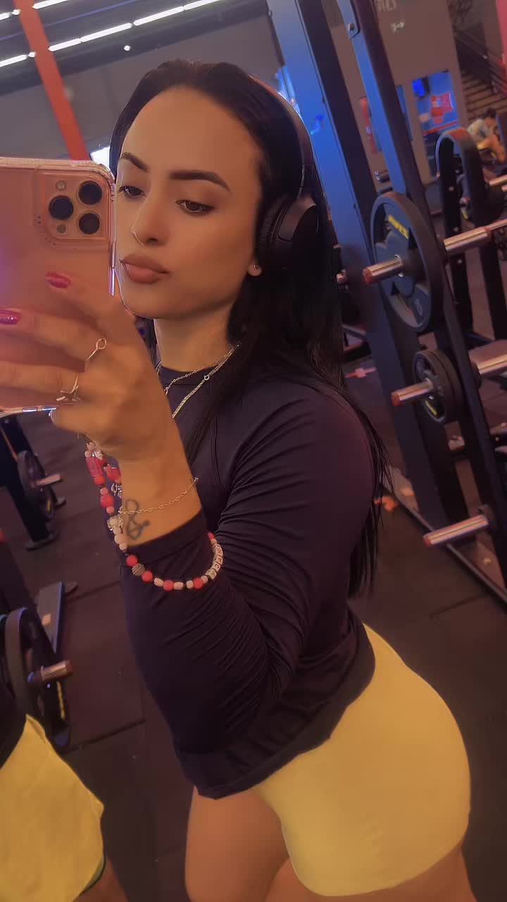 @Thacy S&Iacute;&iacute;lva