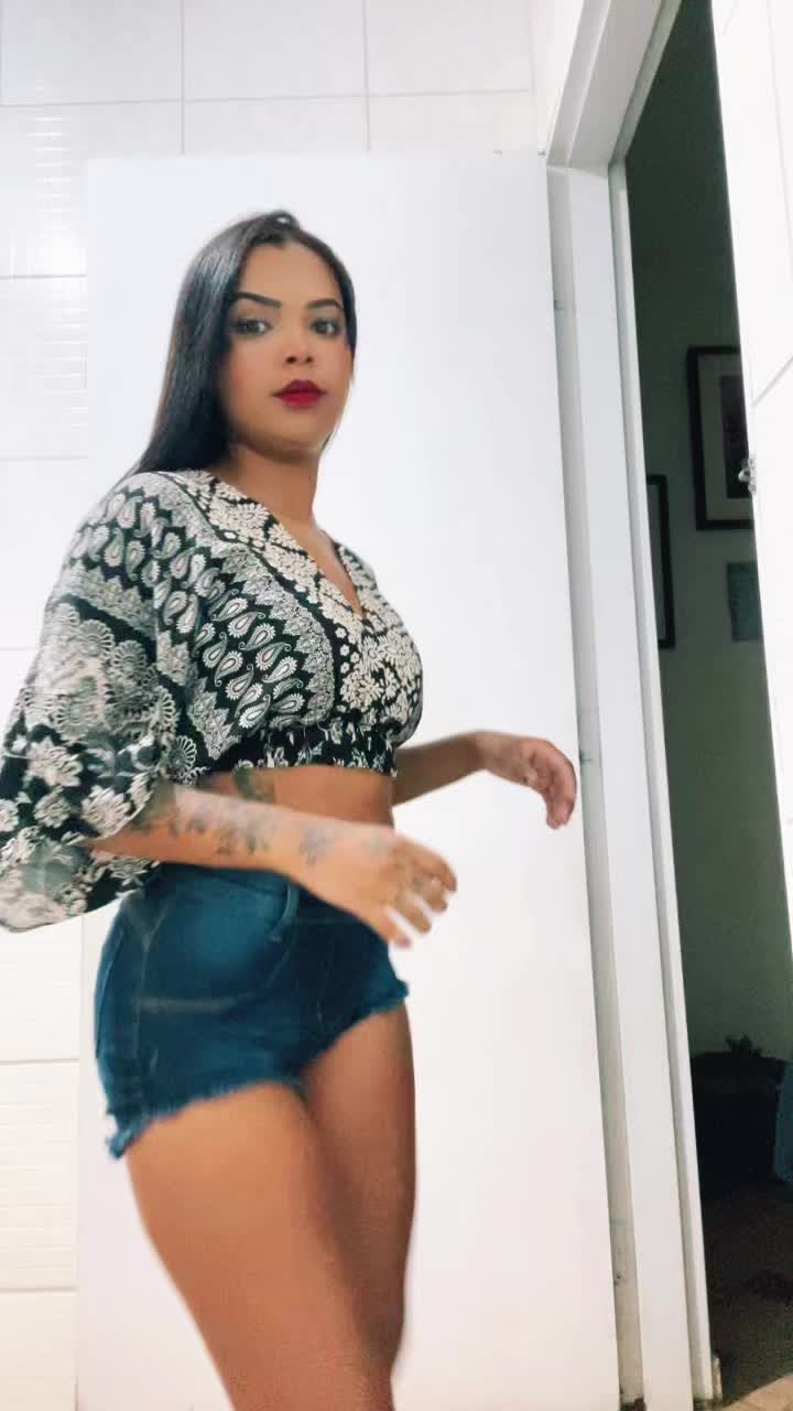 @taissafernanda