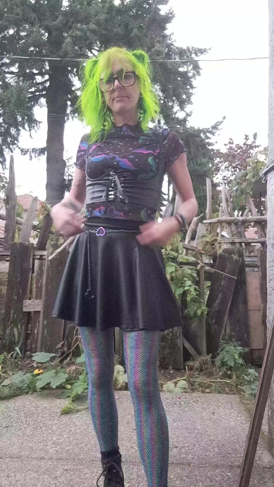 @friendlyalien 🇨🇦
