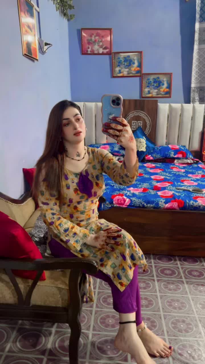 @Misses Karachi zindage