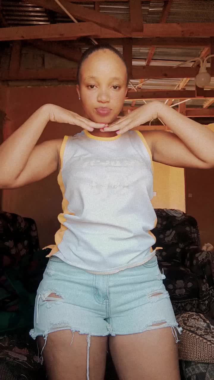 @Emilyyuncrood05