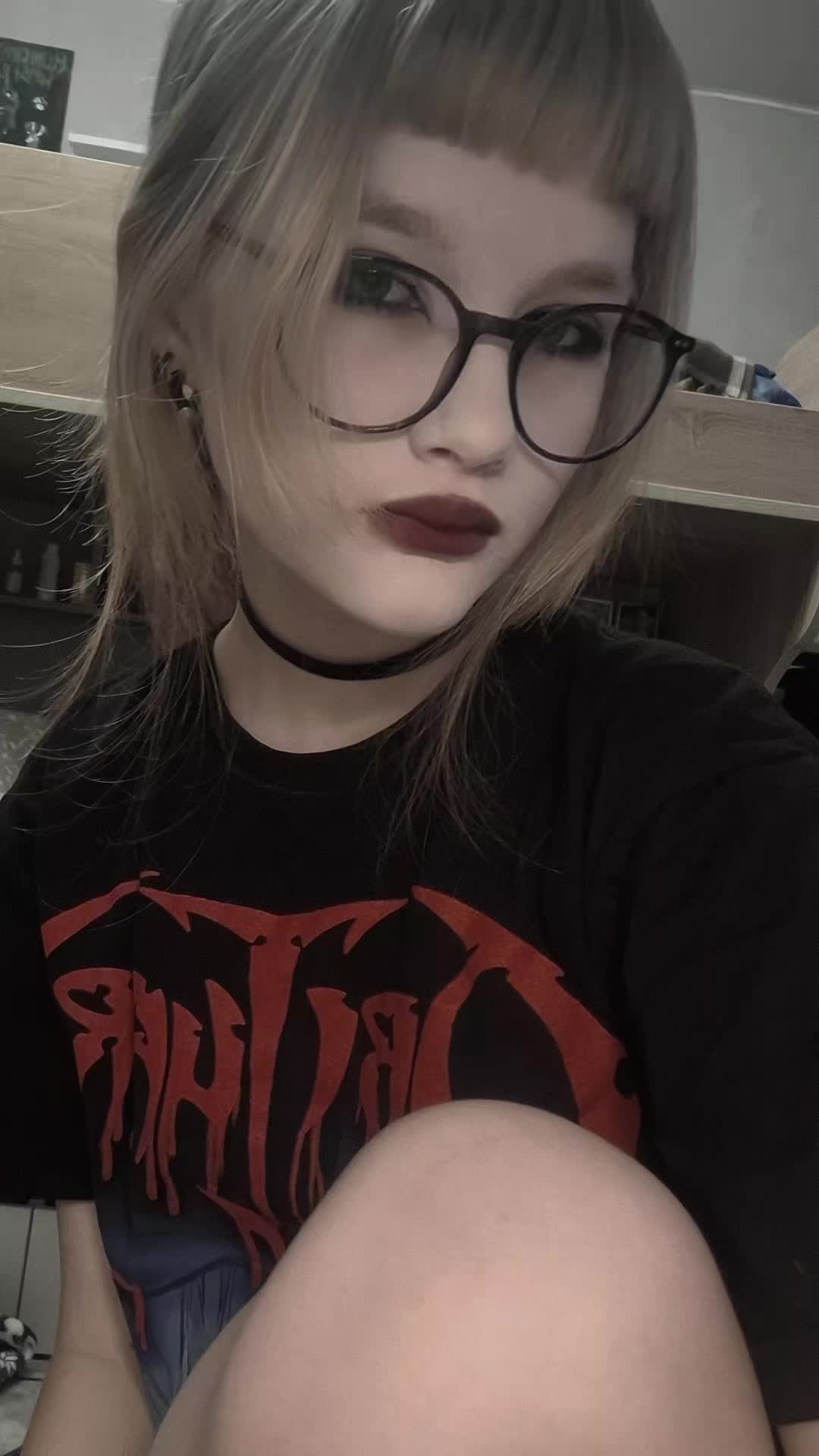 @Mari☣️
