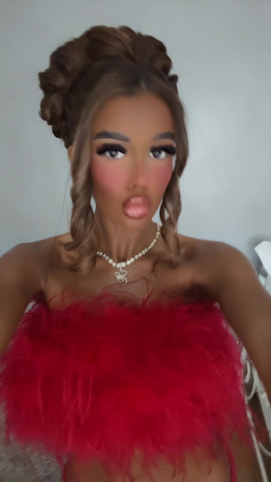 @ellalouiseglover