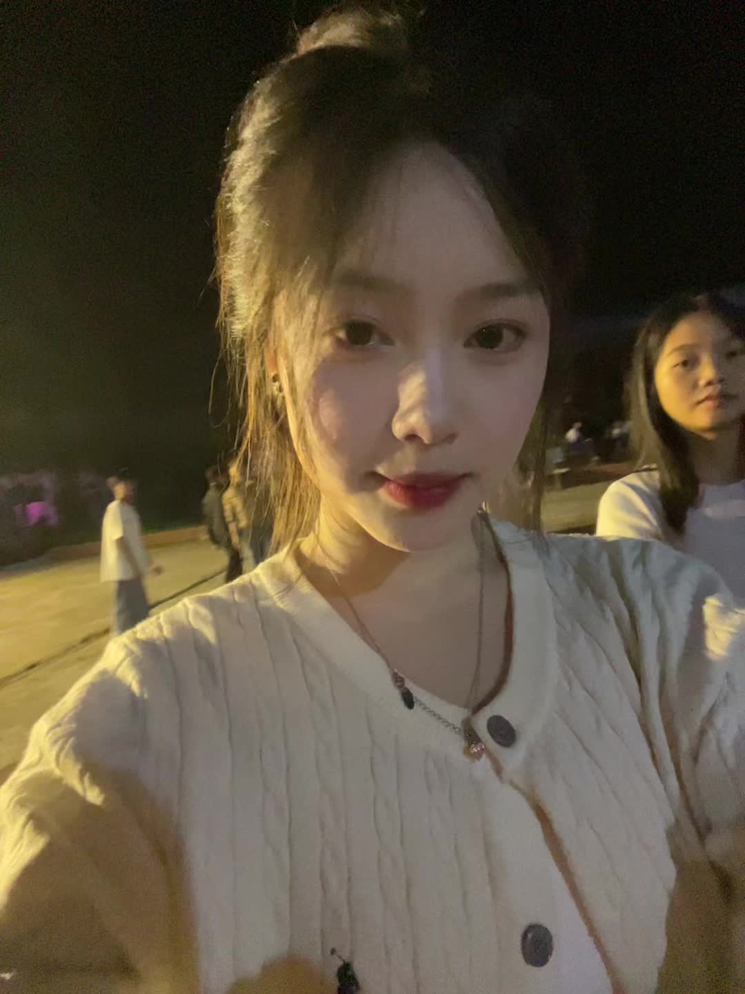 @Thu&yacute; Phương L&yacute;.୨୧