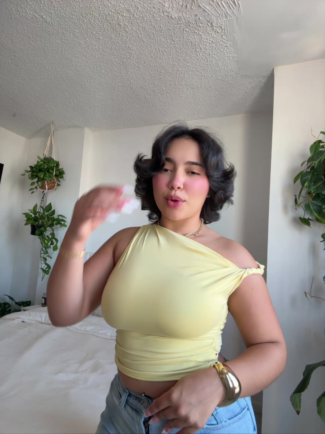 @🫧🧚🏻&zwj;♂️🌺