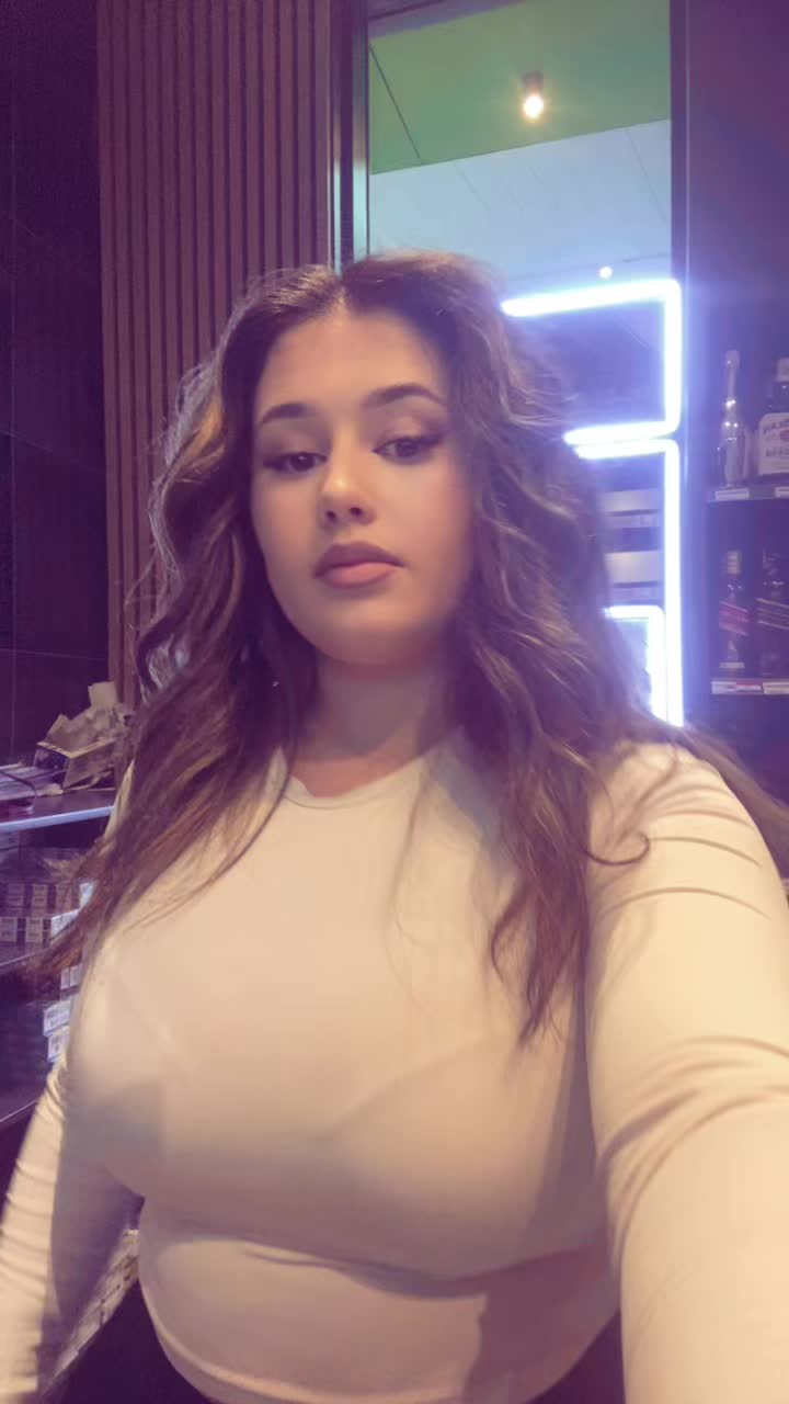@Lena🌸