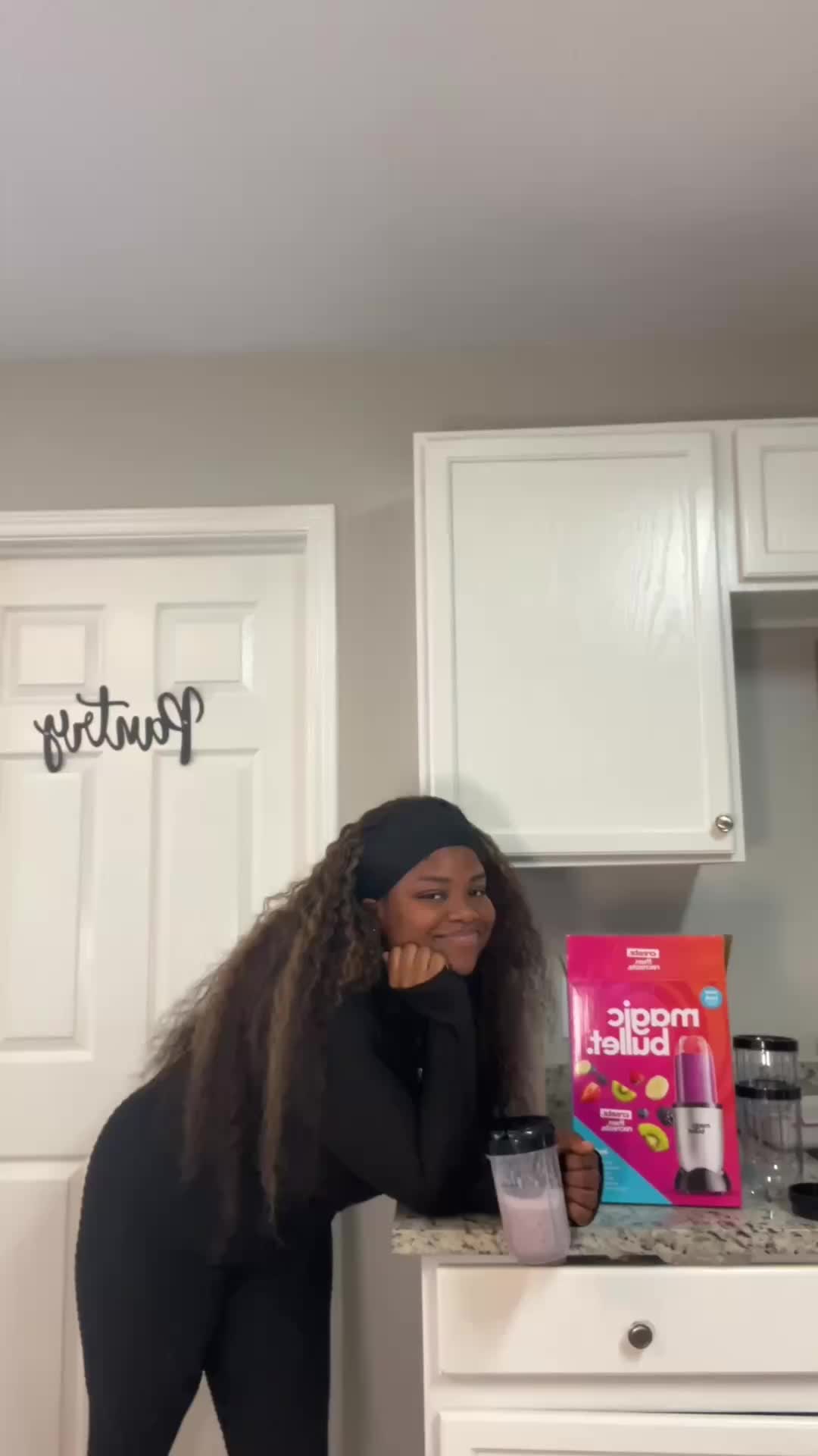 @annyakins_