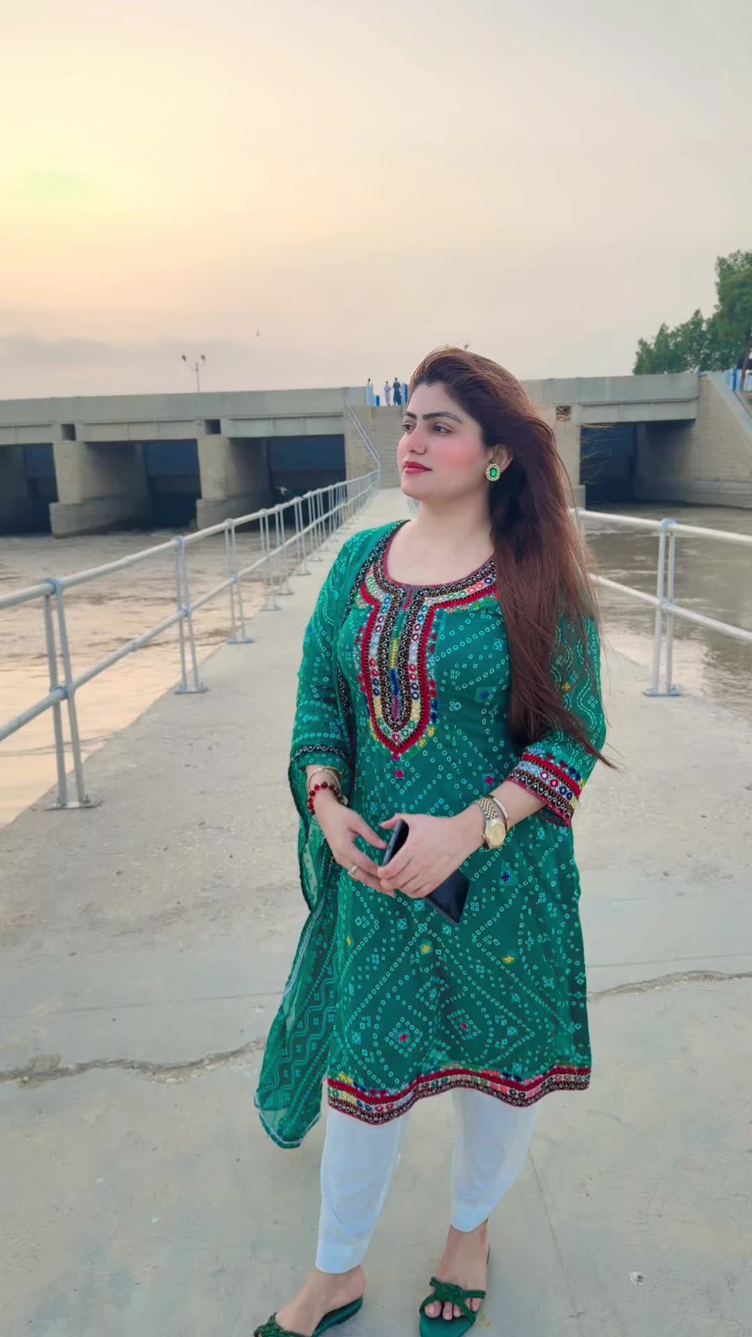 @Fari Baloch