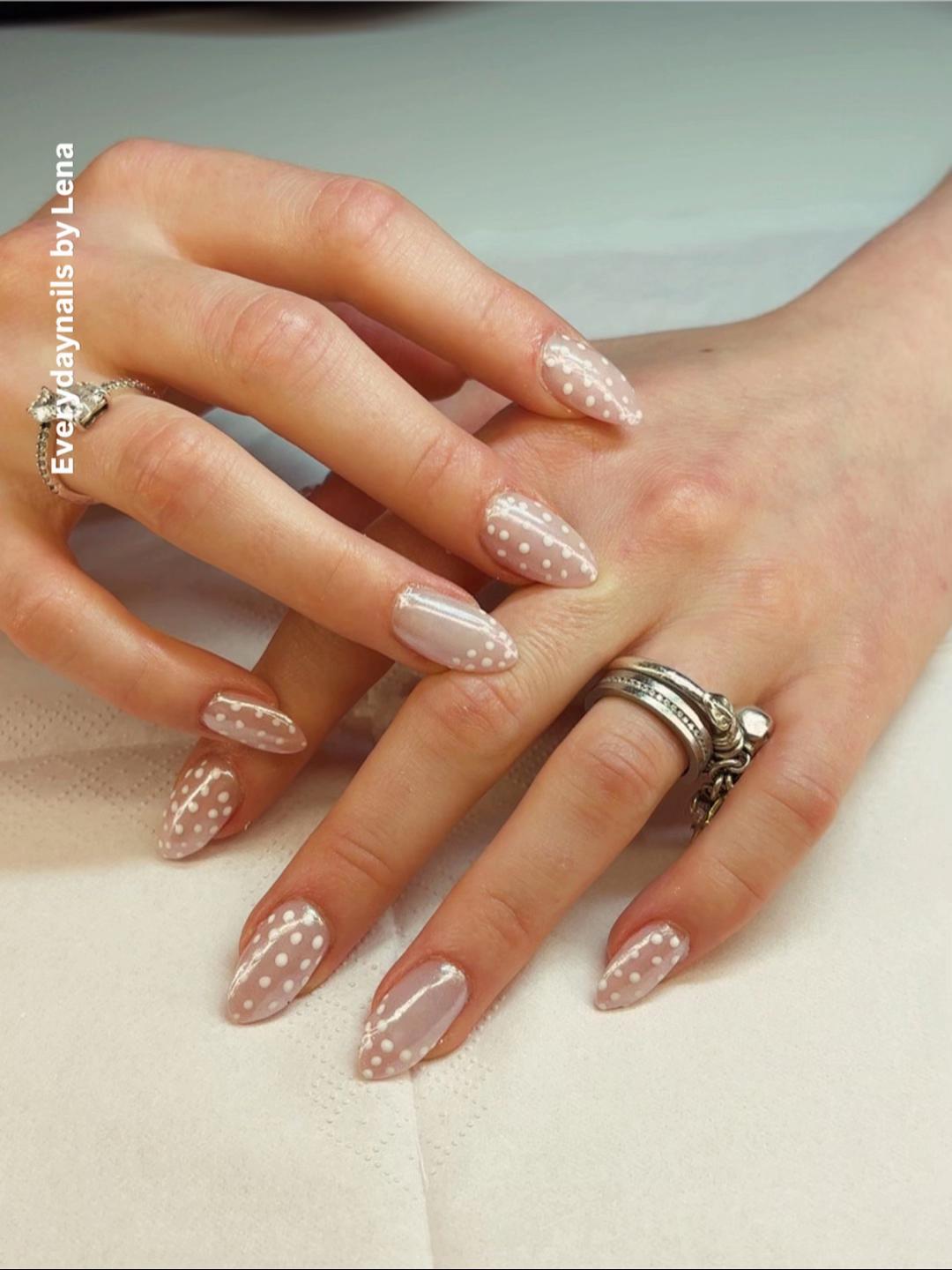 @Everydaynails by Lena