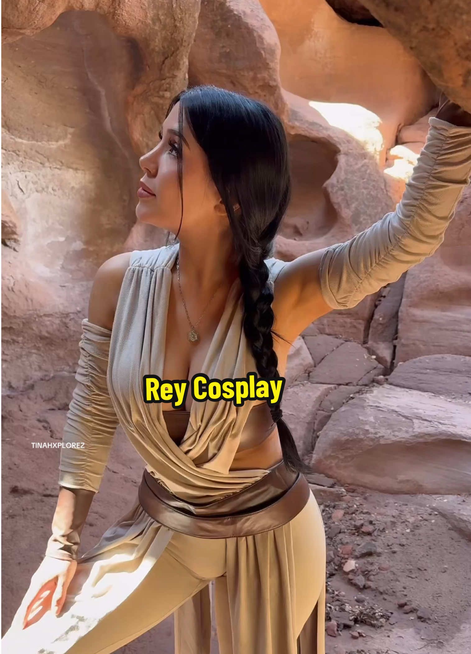 Finally got to cosplay Rey in Zion | Tina the Xplorer 🎟️ (@tinahxplorez)
