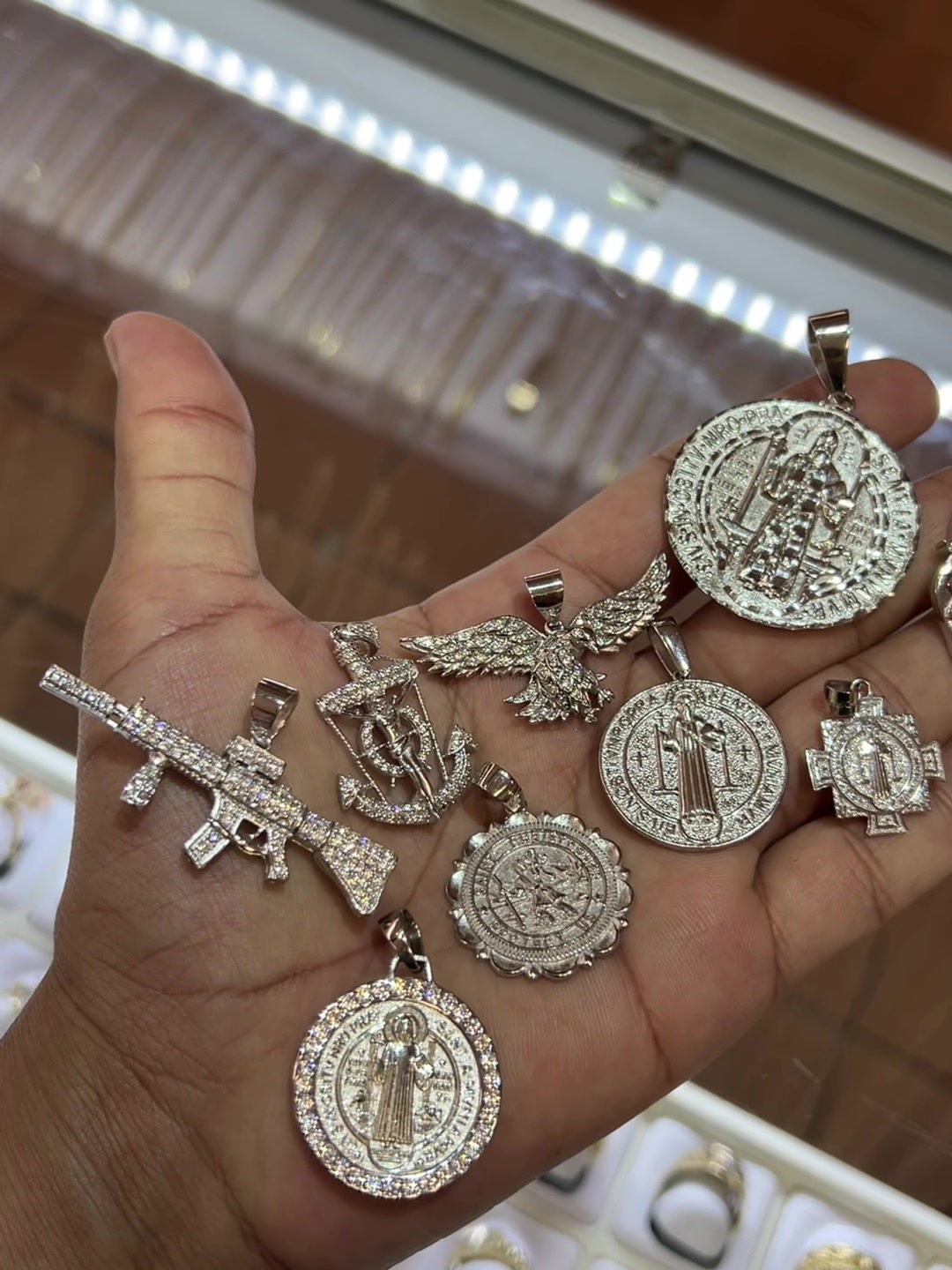 @AliJewelers