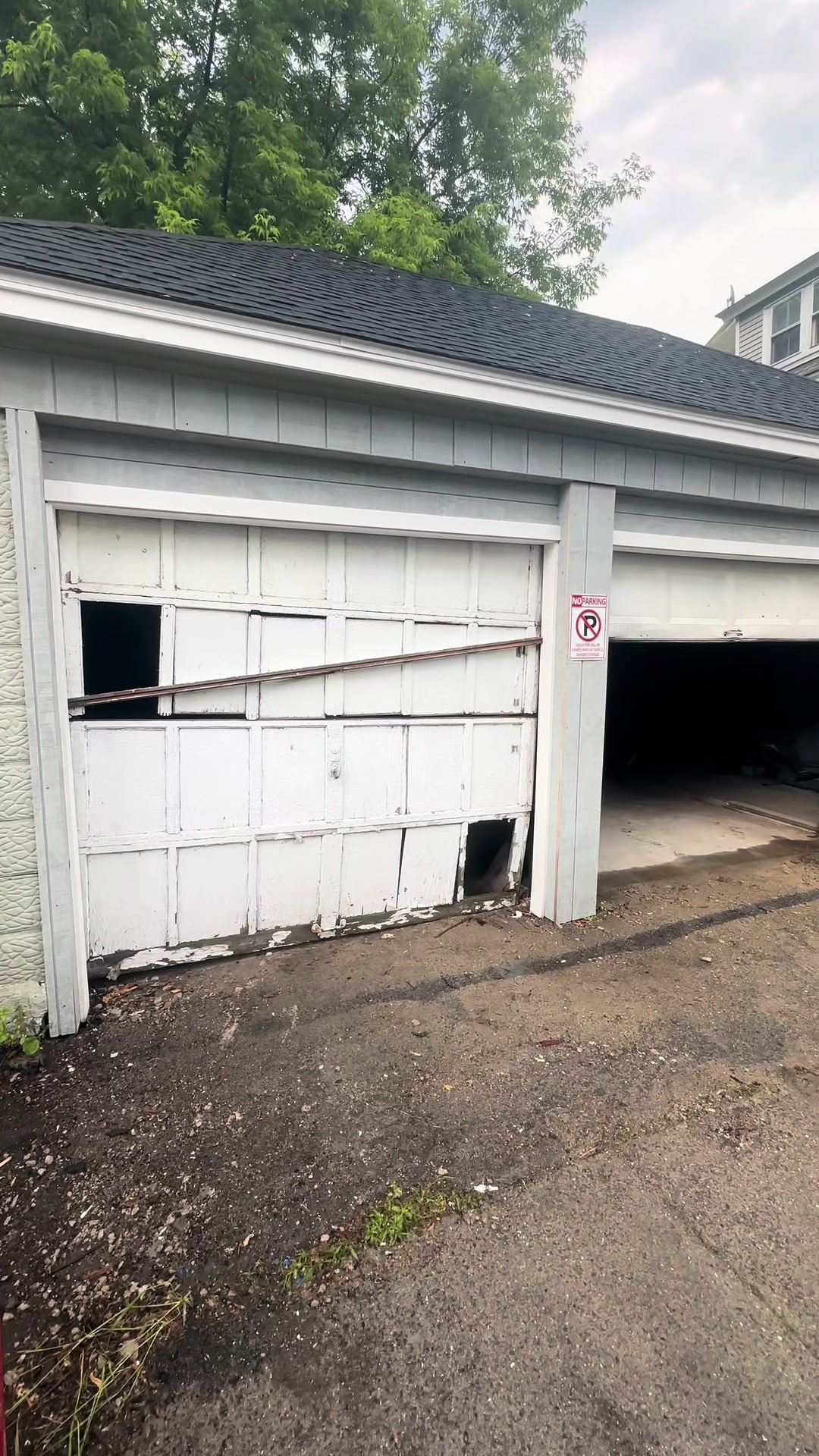 @Bella Overhead Doors LLC