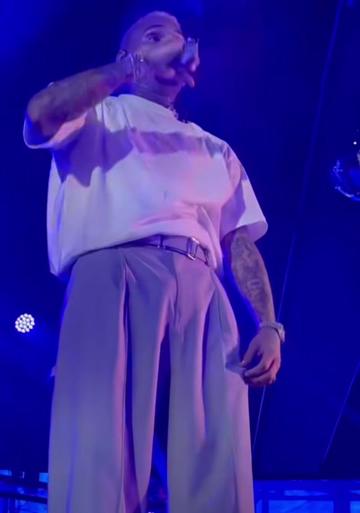 @Cbreezy_fanpage