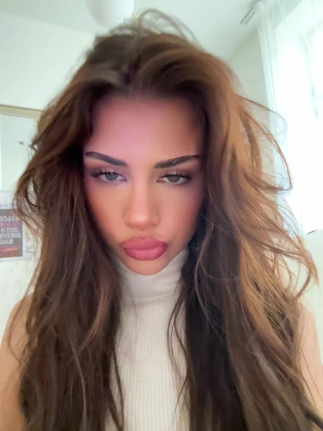 @Dominique Alagia