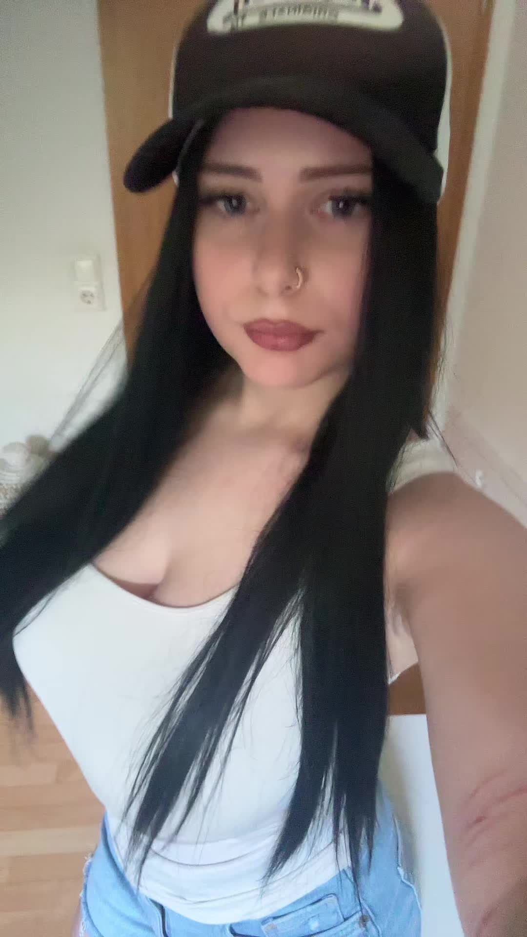 @🍒𝒏𝒏𝒂